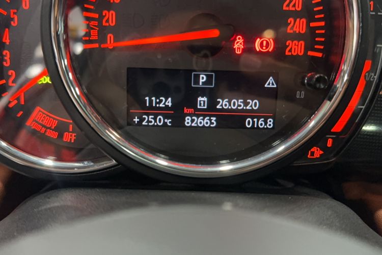 Used MINI 2018 1.5T COOPER Classic Edition Five-Door Version Odometer Close Up