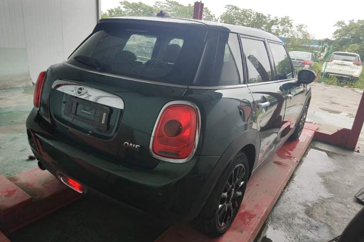 Used MINI 2018 1.5T ONE PLUS Five-Door Edition Rear Right 45 Deg