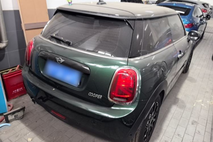 Used MINI 2018 1.5T COOPER Classic Edition Rear Right 45 Deg