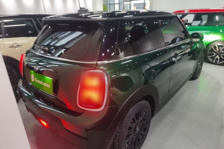 Used MINI 2018 1.5T COOPER Classic Edition Rear Right 45 Deg