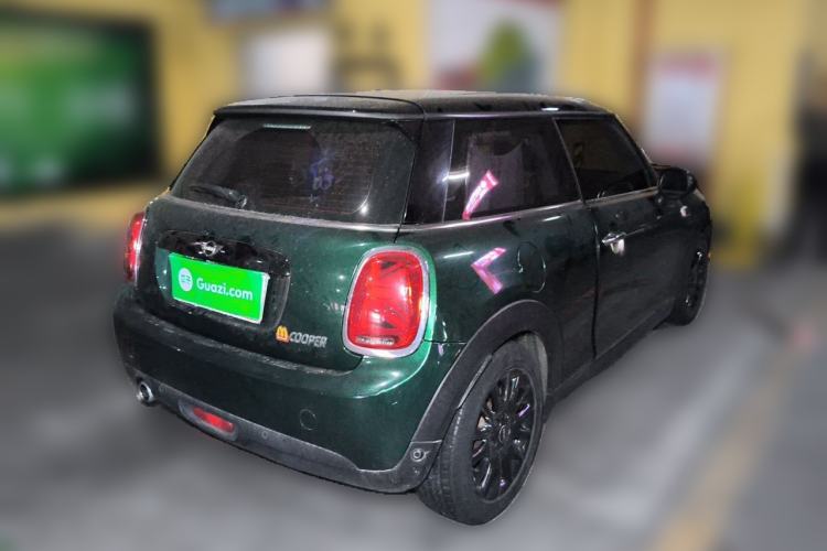 Used MINI 2018 1.5T COOPER Classic Edition Rear Right 45 Deg
