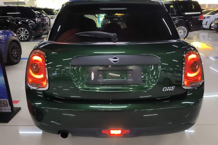 Used MINI 2018 1.5T ONE Five-Door Edition Rear
