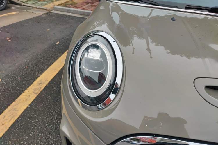 Used MINI 2018 2.0T COOPER S Classic Edition Right Front Headlight