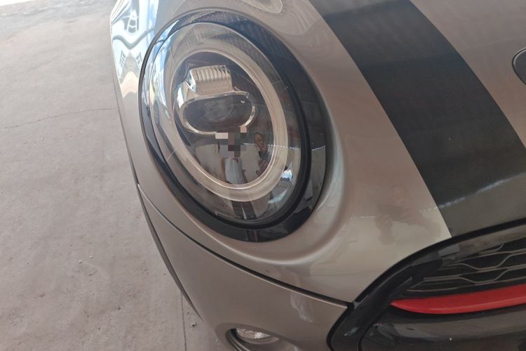 Used MINI 2018 2.0T COOPER S Classic Edition Five-Door Version Right Front Headlight