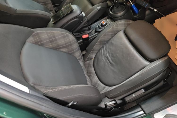 Used MINI 2018 1.5T COOPER Classic Edition Five-Door Version Right Front Seat