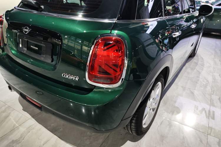 Used MINI 2018 1.5T COOPER Classic Edition Five-Door Version Right Rear Taillight