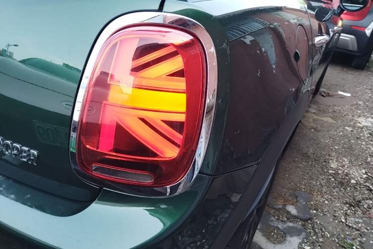 Used MINI 2018 1.5T COOPER Classic Edition Five-Door Version Right Rear Taillight