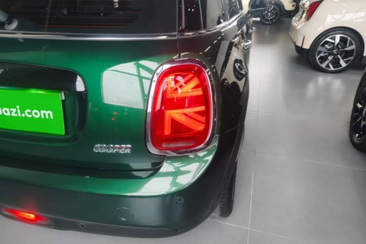Used MINI 2018 1.5T COOPER Classic Edition Five-Door Version Right Rear Taillight