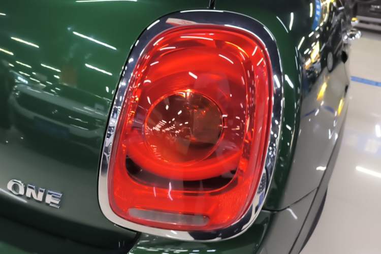 Used MINI 2018 1.5T ONE Five-Door Edition Right Rear Taillight