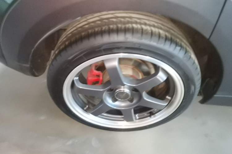 Used MINI 2018 1.5T COOPER Racing Edition Five-Door Version Right Rear Wheel Hub