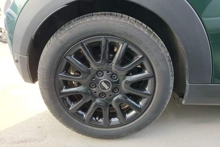 Used MINI 2018 1.5T ONE PLUS Right Rear Wheel Hub