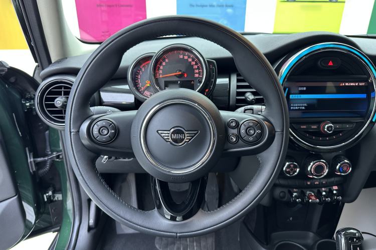 Used MINI 2018 1.5T COOPER Classic Edition Five-Door Version Steering Wheel