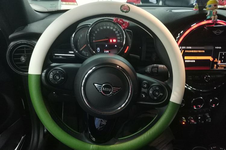 Used MINI 2018 1.5T COOPER CABRIO Classic Edition Steering Wheel