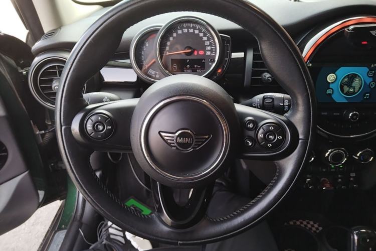 Used MINI 2018 1.5T COOPER Classic Edition Five-Door Version Steering Wheel