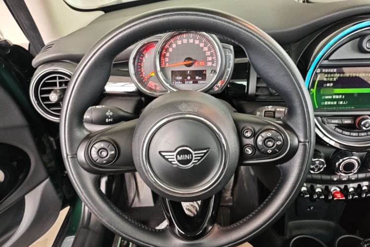 Used MINI 2018 1.5T COOPER Classic Edition Five-Door Version Steering Wheel