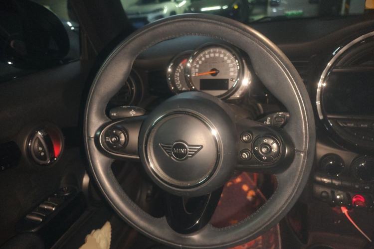 Used MINI 2018 1.5T COOPER CABRIO Classic Edition Steering Wheel
