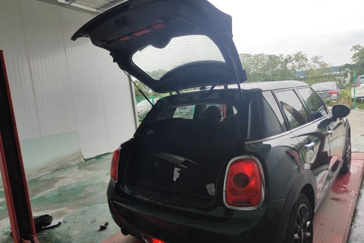 Used MINI 2018 1.5T ONE PLUS Five-Door Edition Trunk