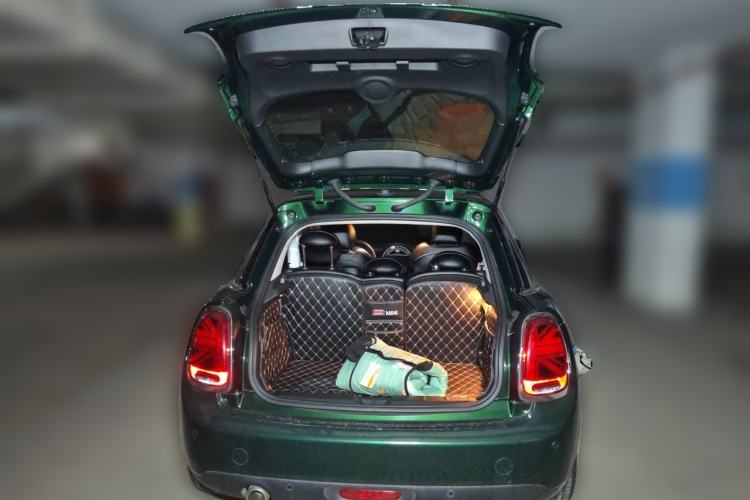 Used MINI 2018 1.5T COOPER Classic Edition Five-Door Version Trunk