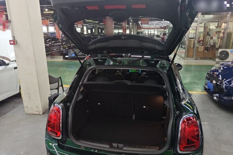 Used MINI 2018 1.5T COOPER Classic Edition Five-Door Version Trunk