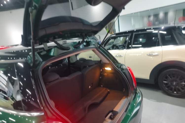 Used MINI 2018 1.5T COOPER Classic Edition Trunk