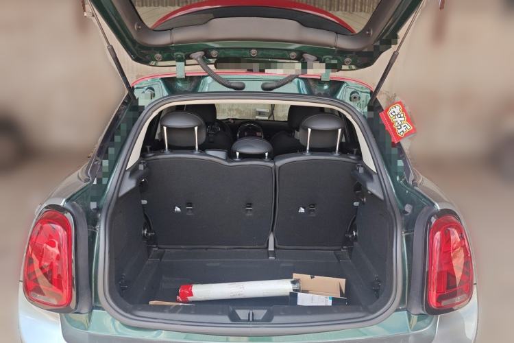 Used MINI 2018 2.0T COOPER S Classic Edition Five-Door Version Trunk