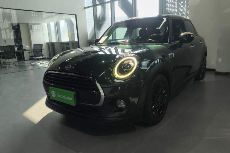 Used MINI 2018 1.5T COOPER Classic Edition Five-Door Version Guazi used car, China used car export, Used car for sale, Used MINI cars, Cheapest cars for sale