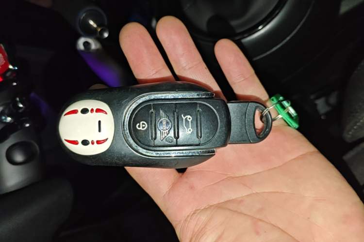 Used MINI 2018 1.5T COOPER Classic Edition Five-Door Version Vehicle Key