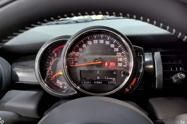 Used MINI 2018 1.5T COOPER CABRIO Artist Instrument Cluster