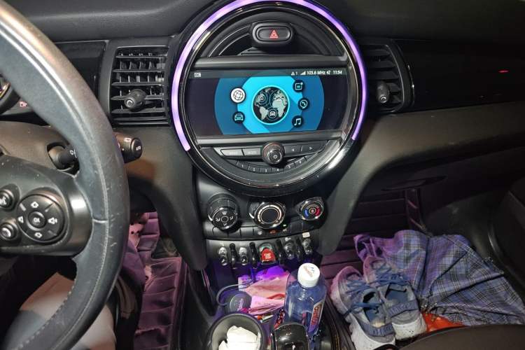 Used MINI 2018 1.5T COOPER Classic Edition Audio And AC Panel