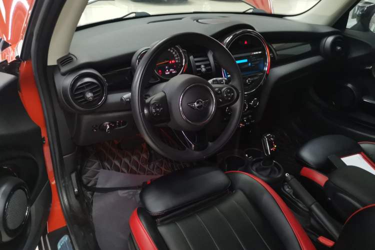 Used MINI 2018 1.5T COOPER Classic Edition Center Console