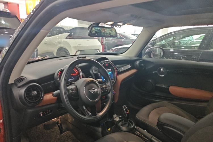 Used MINI 2018 1.5T ONE PLUS Center Console