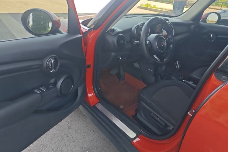 Used MINI 2018 1.5T ONE Five-Door Edition Driver Seat