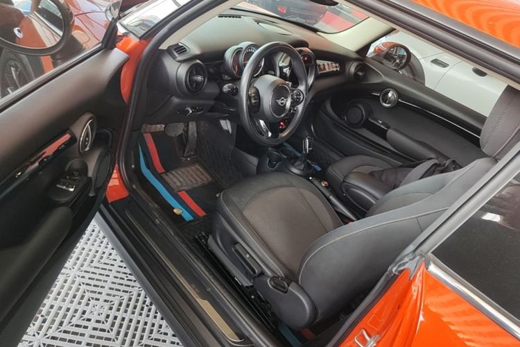 Used MINI 2018 1.5T ONE PLUS Driver Seat
