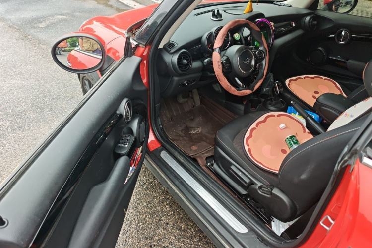 Used MINI 2018 1.5T ONE PLUS Driver Seat