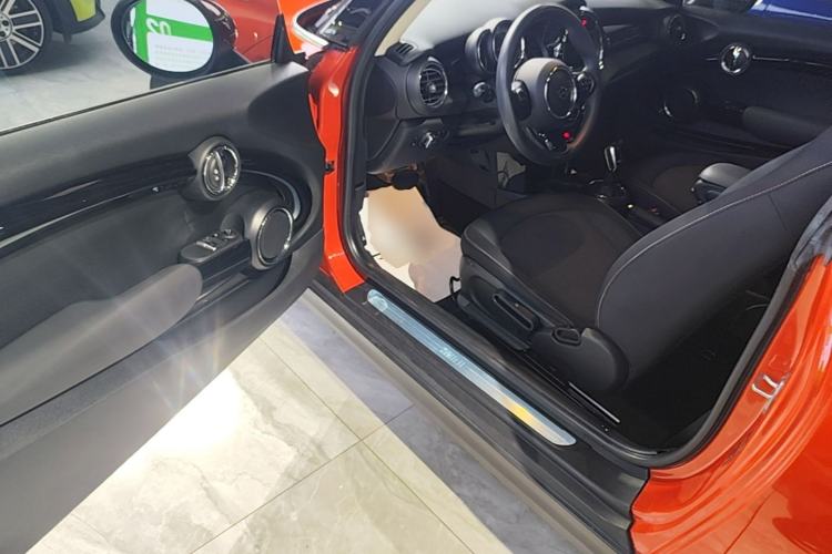 Used MINI 2018 1.5T ONE PLUS Driver Seat