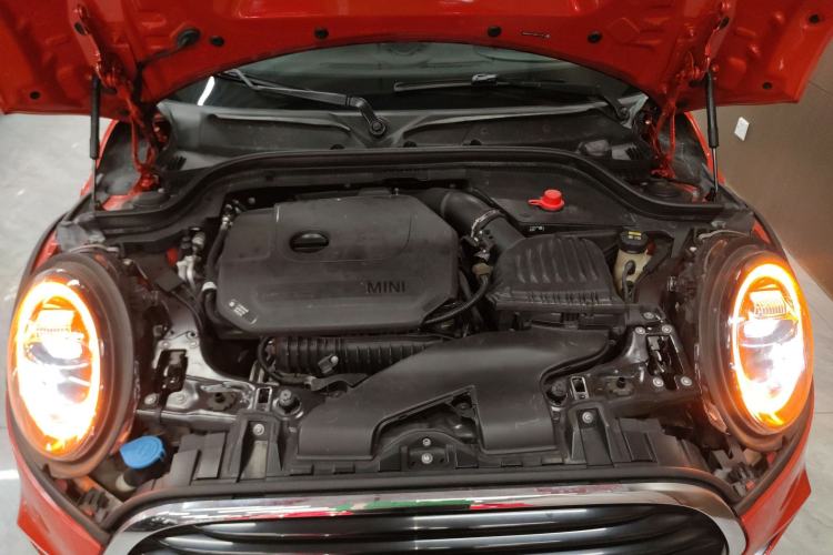 Used MINI 2018 1.5T COOPER Racing Edition Five-Door Version Engine Bay
