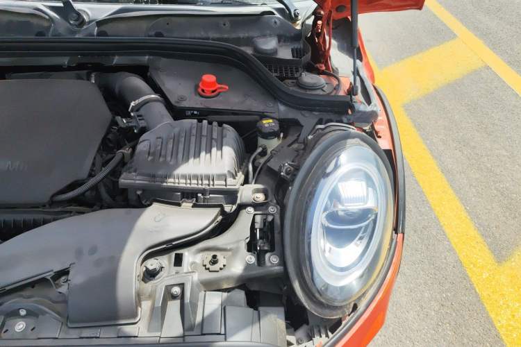 Used MINI 2018 1.5T ONE PLUS Five-Door Edition Engine Bay Left