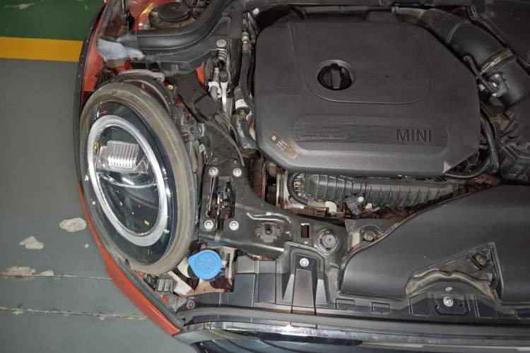 Used MINI 2018 1.5T COOPER Classic Edition Engine Bay Right