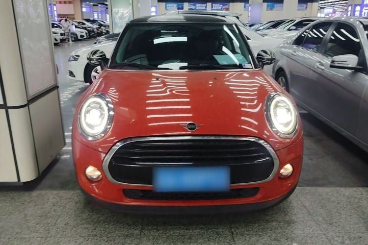 Used MINI 2018 1.5T COOPER Classic Edition Front