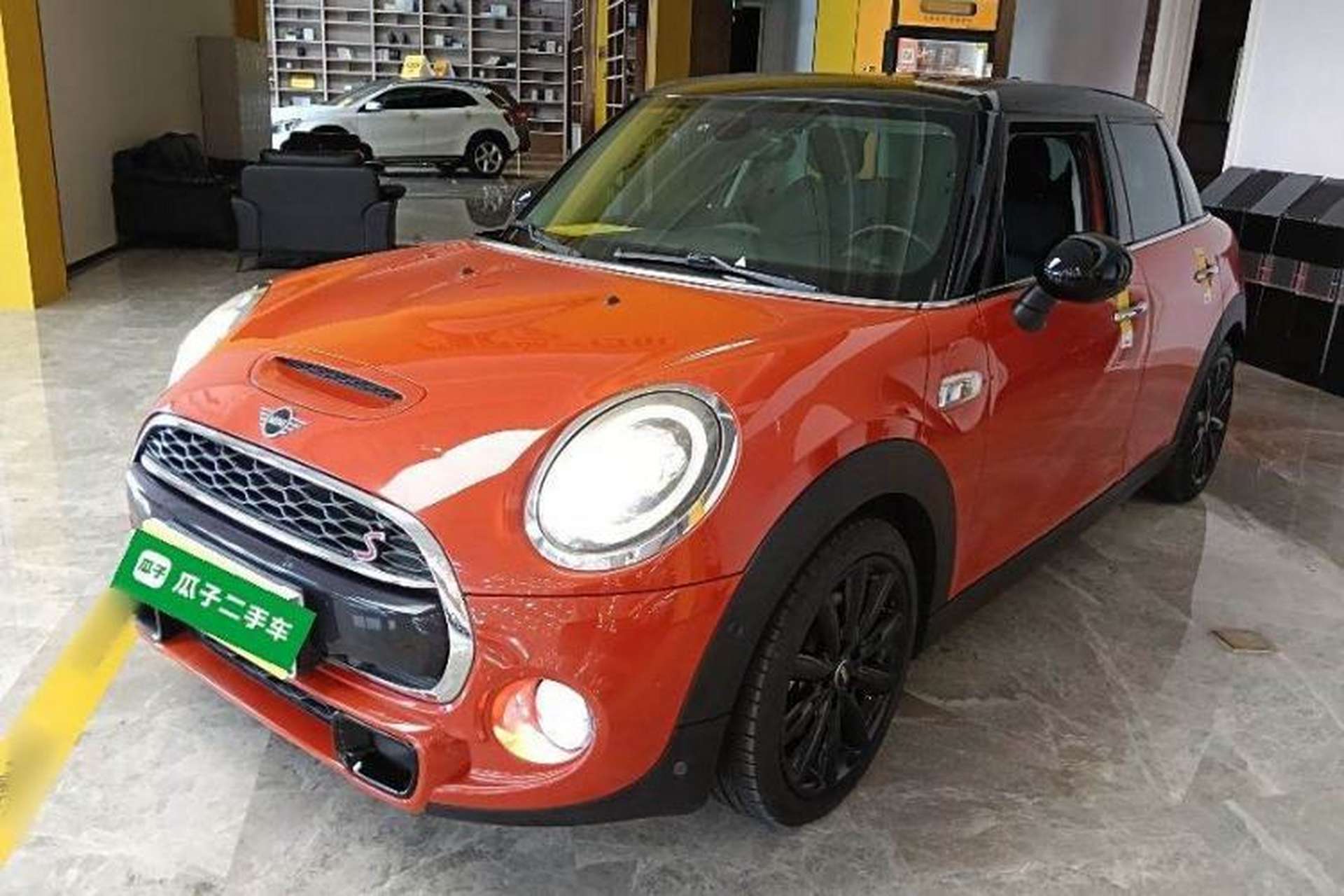 Used MINI 2018 2.0T COOPER S Classic Edition Five-Door Version Front Left 45 Deg