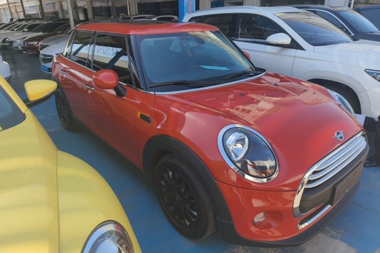 Used MINI 2018 1.5T ONE PLUS Five-Door Edition Front Right 45 Deg