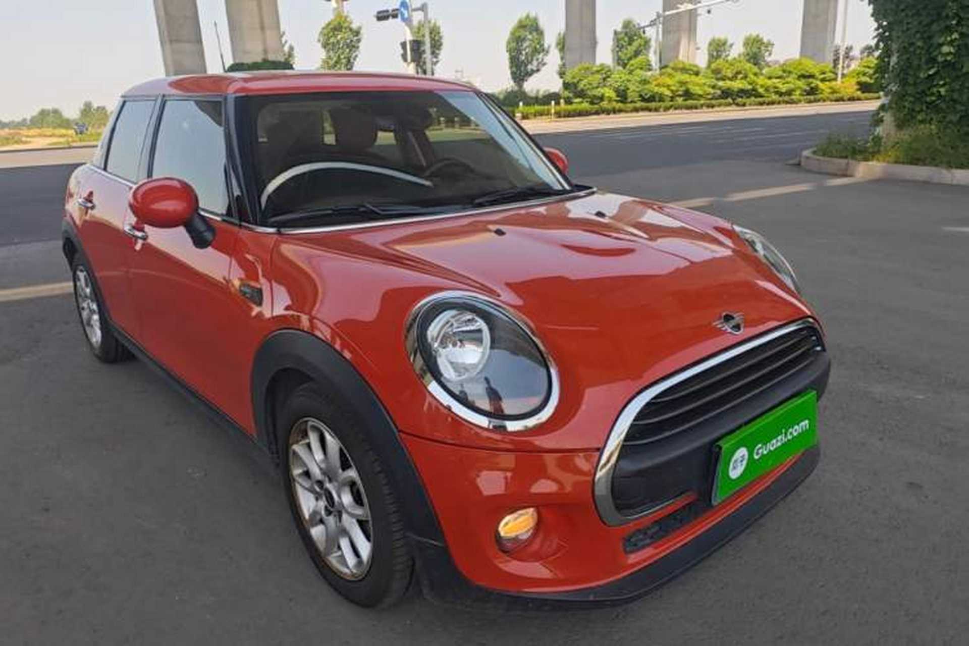 Used MINI 2018 1.5T ONE Five-Door Edition Front Right 45 Deg