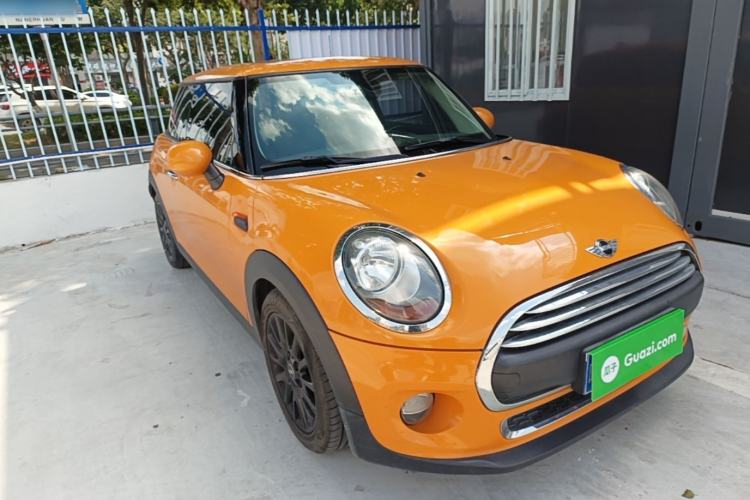 Used MINI 2018 1.5T ONE PLUS Front Right 45 Deg