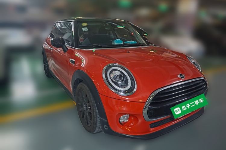 Used MINI 2018 1.5T COOPER Classic Edition Front Right 45 Deg