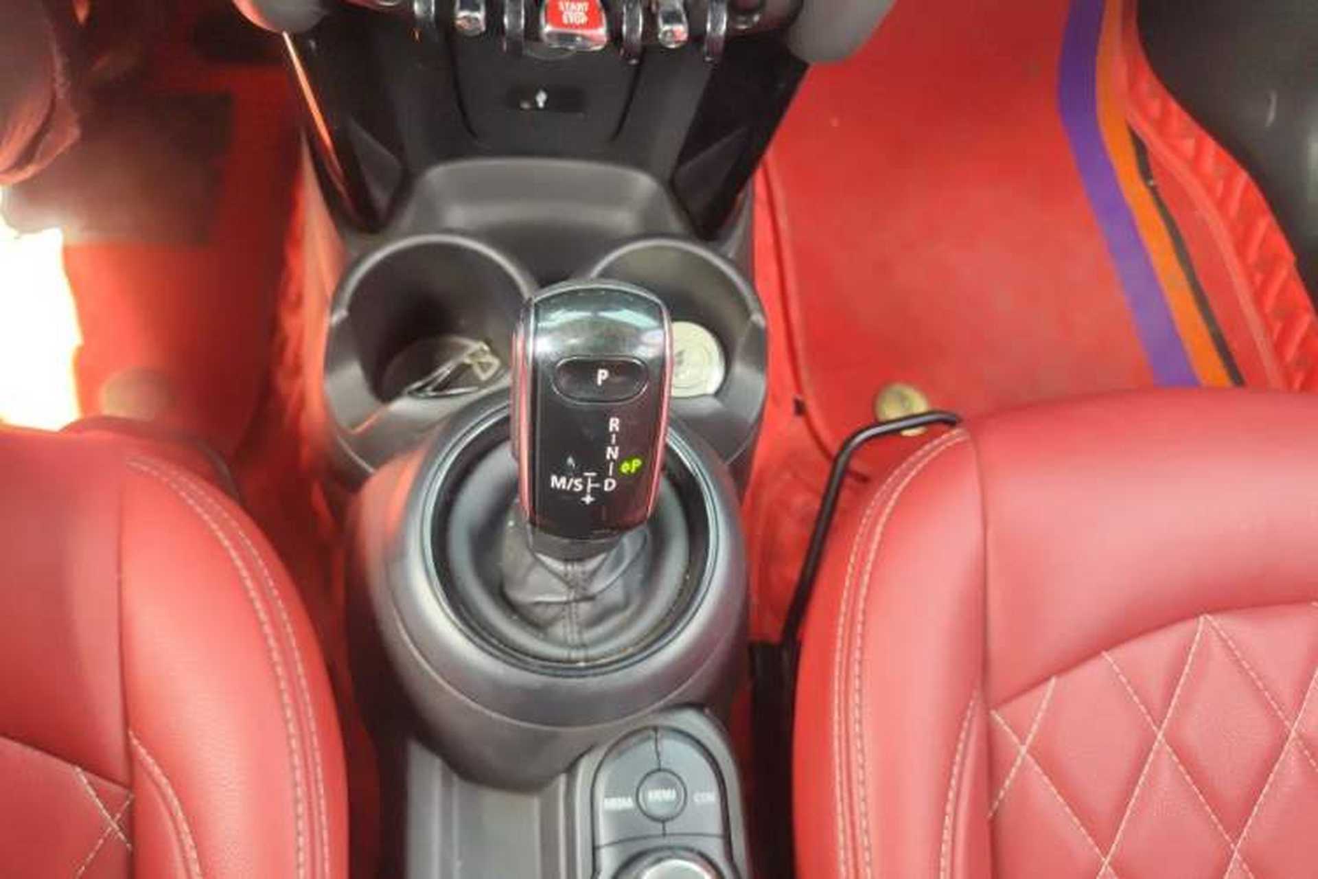 Used MINI 2018 1.5T ONE PLUS Five-Door Edition Gear Lever