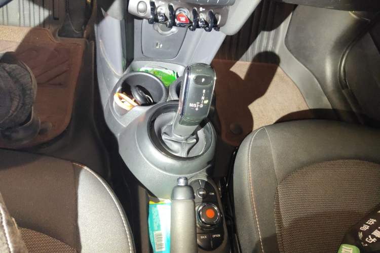 Used MINI 2018 1.5T ONE Gear Lever