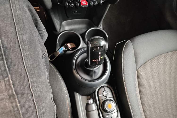 Used MINI 2018 1.5T ONE Gear Lever