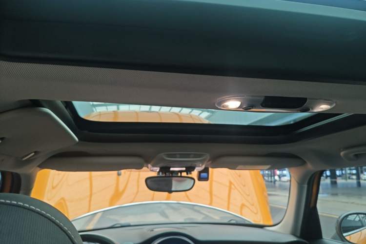 Used MINI 2018 1.5T ONE Five-Door Edition Headliner