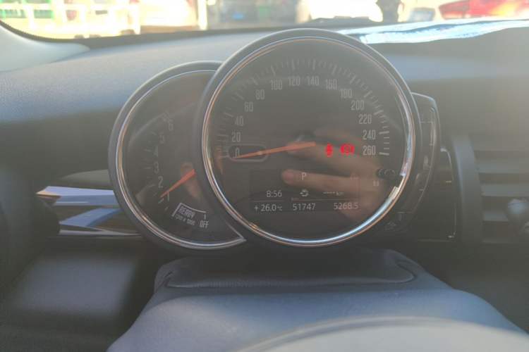 Used MINI 2018 1.5T ONE PLUS Five-Door Edition Instrument Cluster
