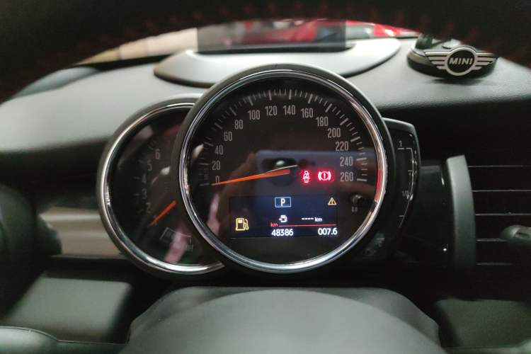 Used MINI 2018 1.5T COOPER Racing Edition Five-Door Version Instrument Cluster
